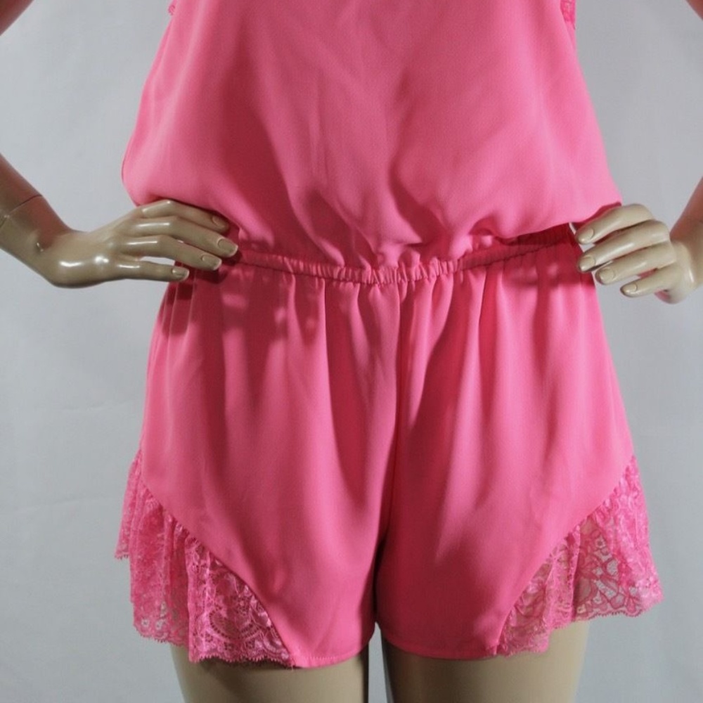 New GUESS The Flirty Pink Romper with Lace - Picture 7 of 8